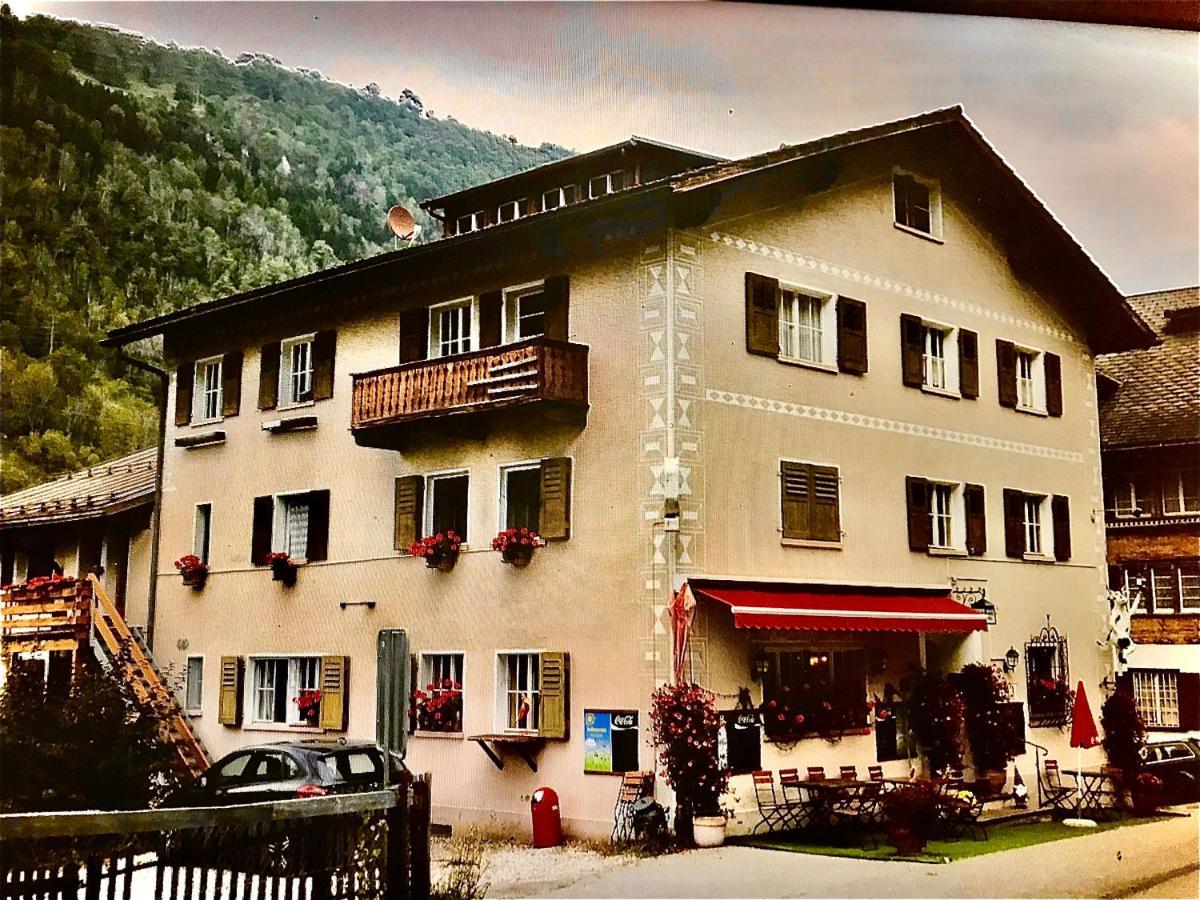 Bed and Breakfast Ustria Crusch Alva Tavanasa Exterior foto