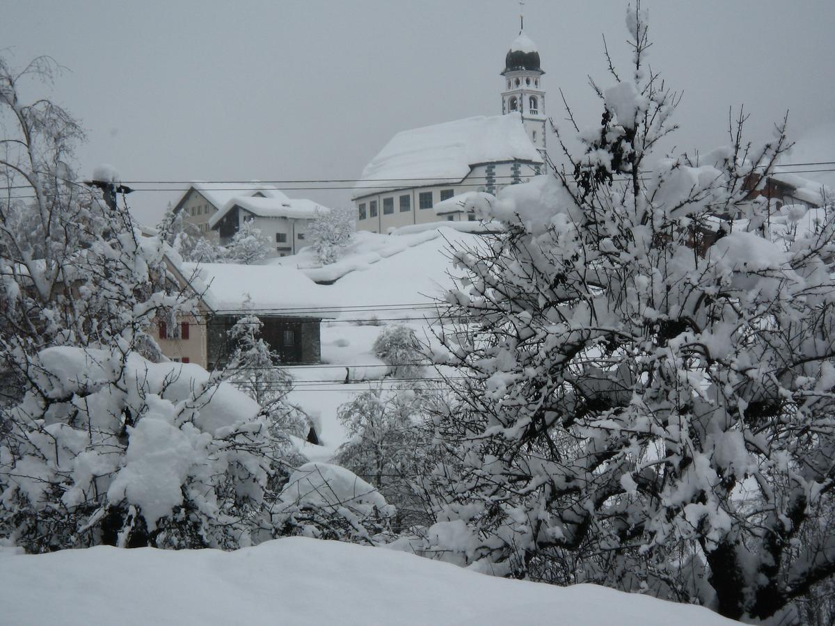 Bed and Breakfast Ustria Crusch Alva Tavanasa Exterior foto