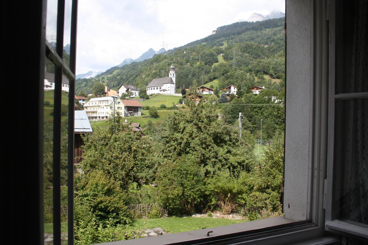 Bed and Breakfast Ustria Crusch Alva Tavanasa Exterior foto