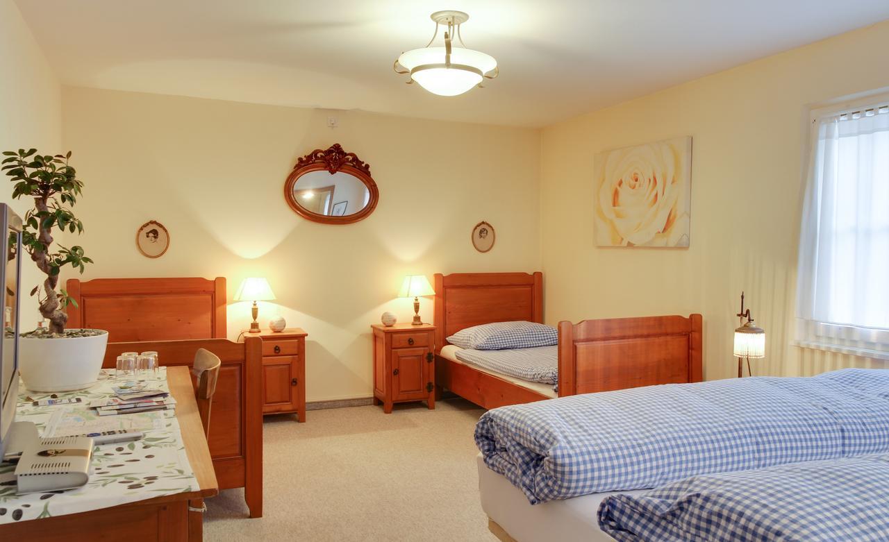 Bed and Breakfast Ustria Crusch Alva Tavanasa Exterior foto